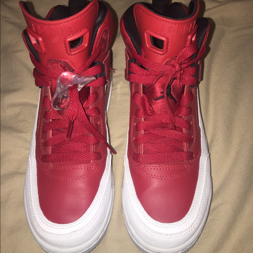 Jordan Spikize Gym Reds